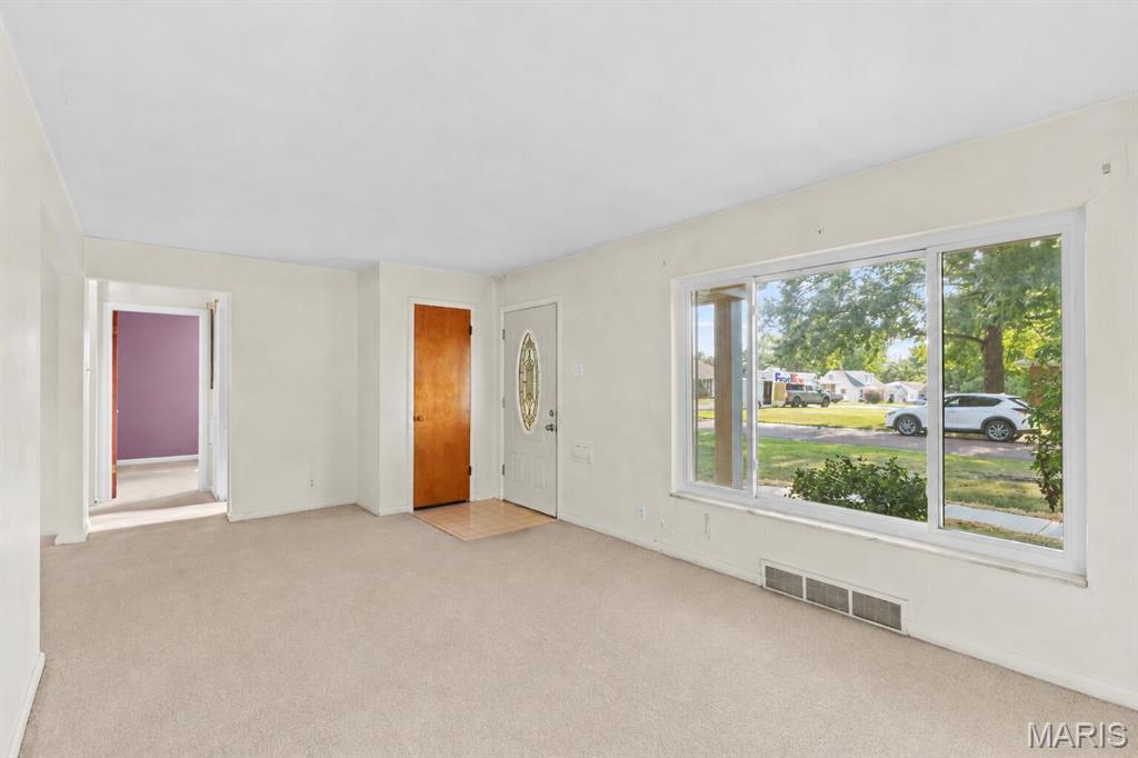 9228 Kenstan Court Property Photo 4