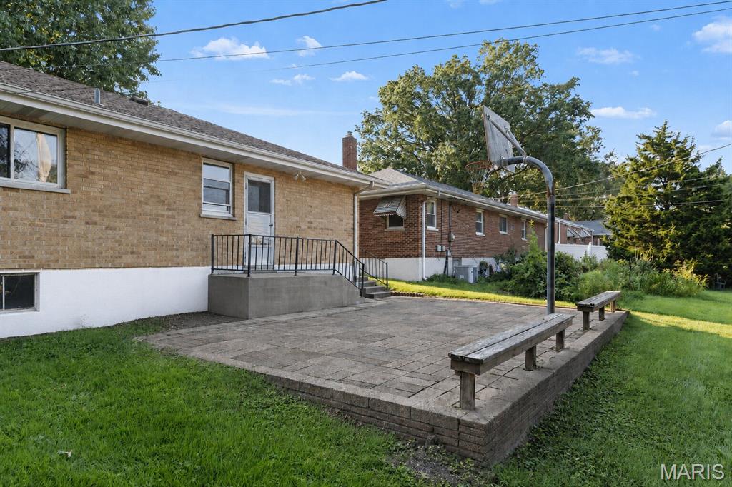9228 Kenstan Court Property Photo 18