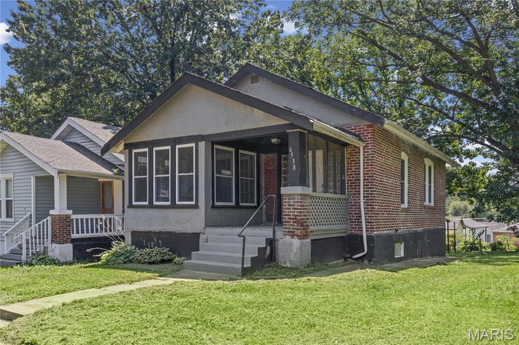 6538 Julian Avenue Property Photo 1