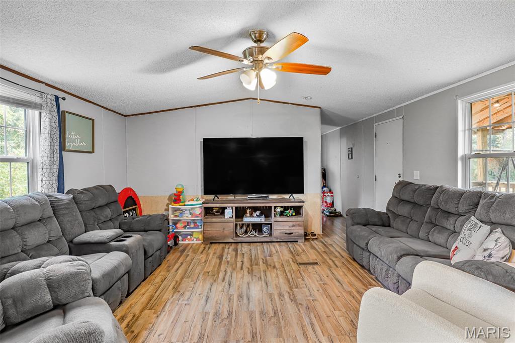 1101 Madison 9541 Property Photo 11
