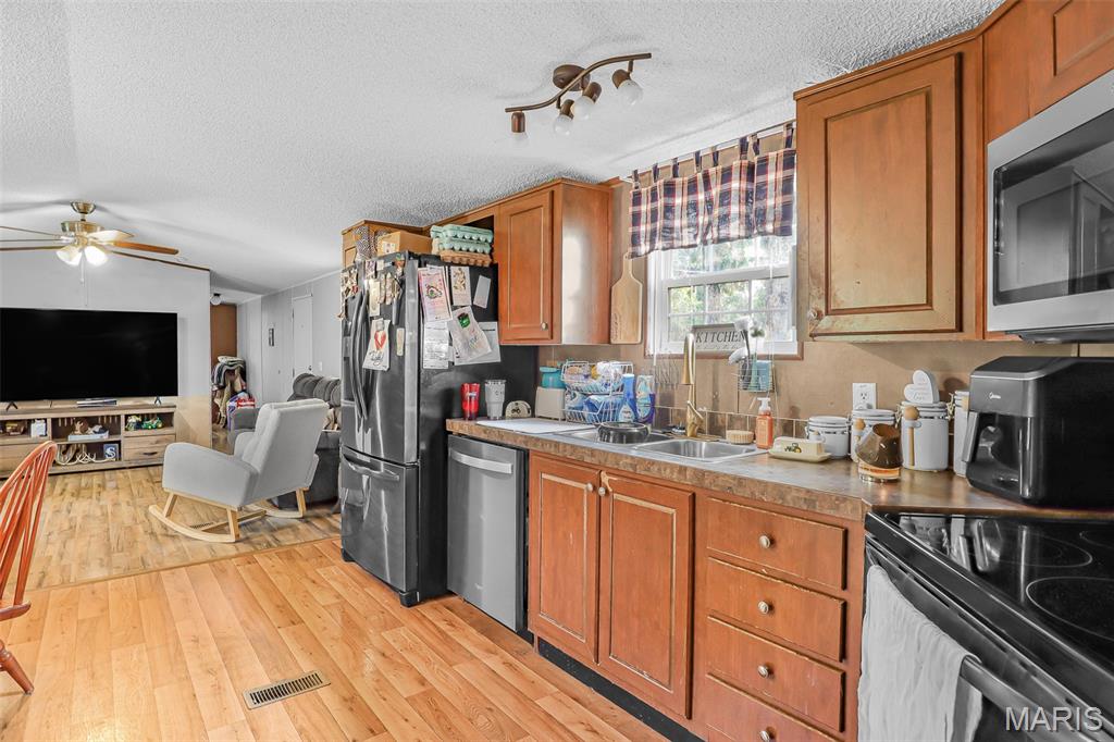 1101 Madison 9541 Property Photo 13