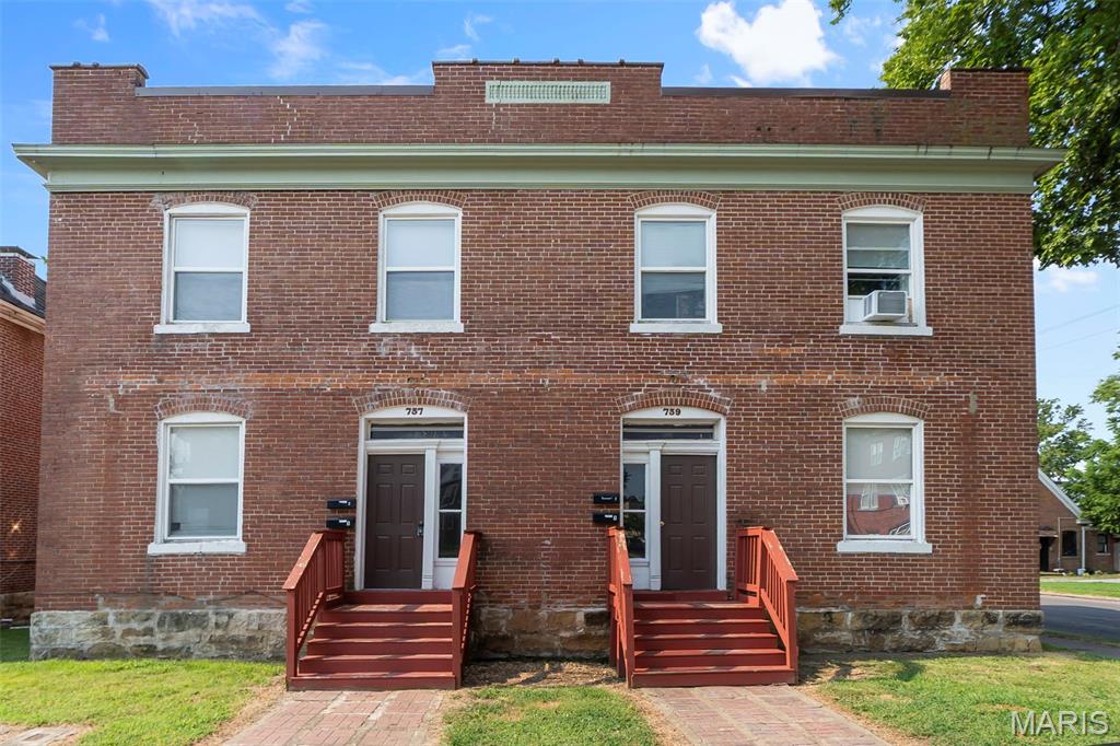 737/739 Themis Street Property Photo 1