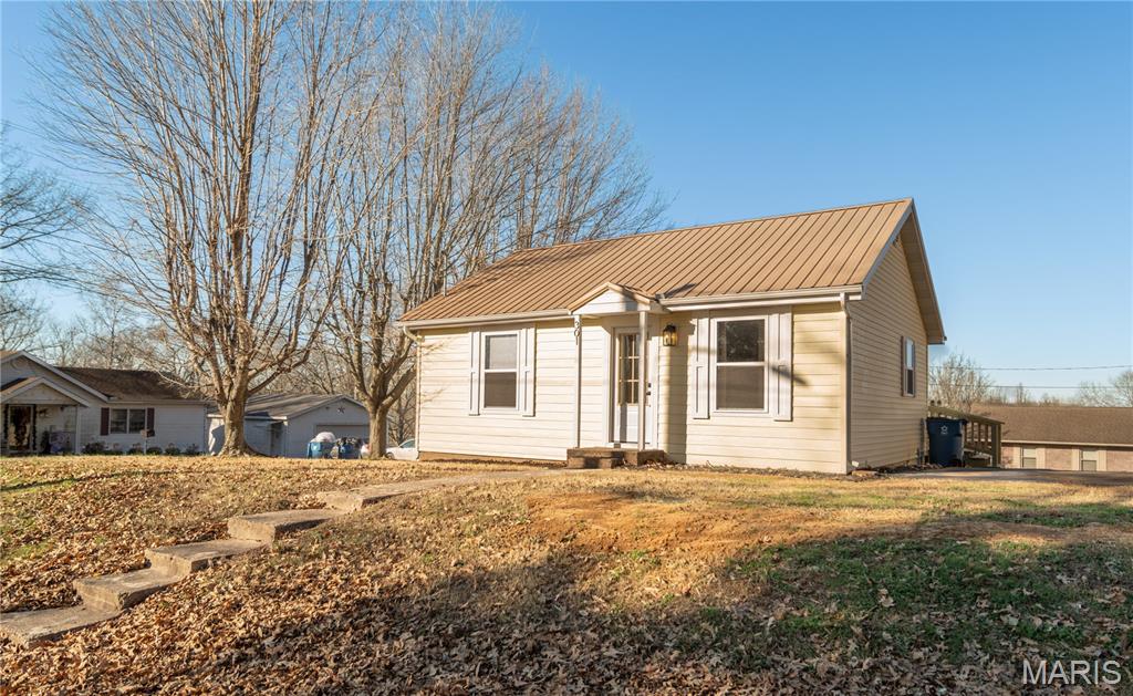 301 Cape Road Property Photo 1