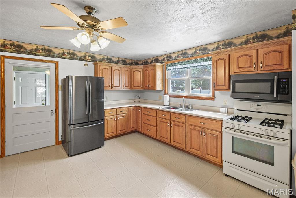 118 S Cedar Street Property Photo 3