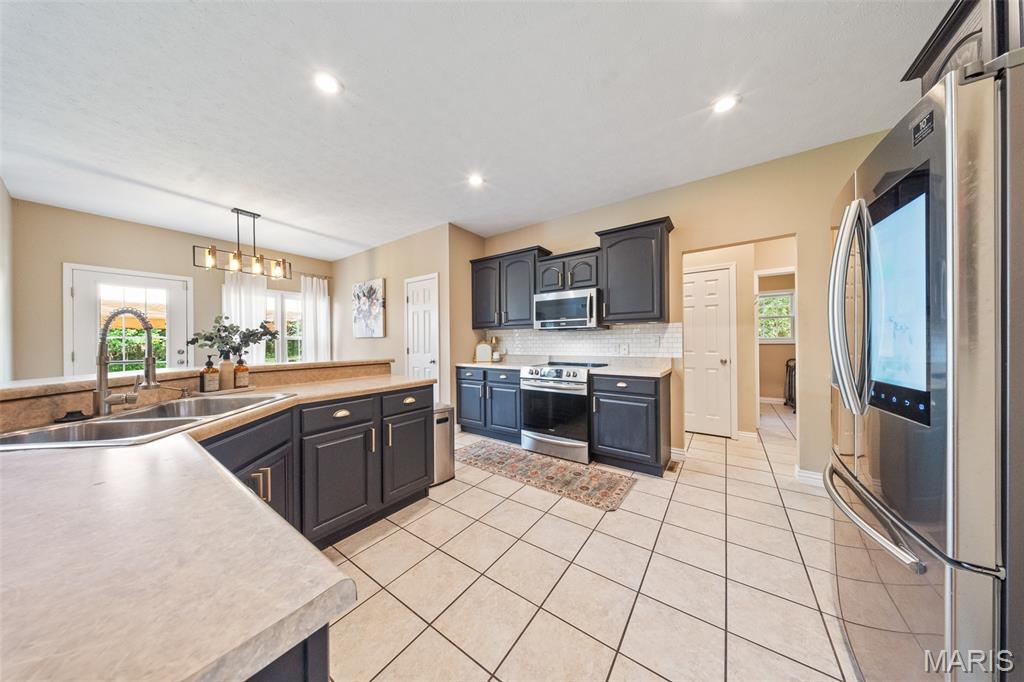 11891 Pine Forest Drive Property Photo 13