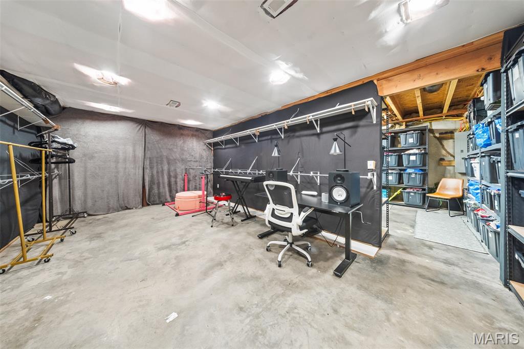 11891 Pine Forest Drive Property Photo 38