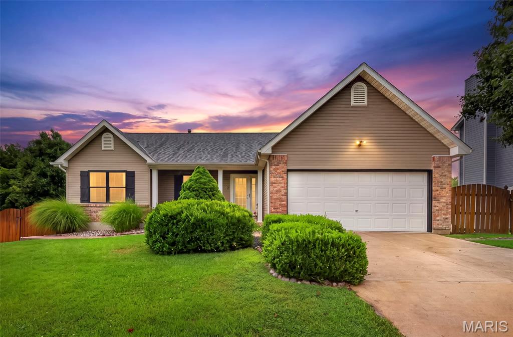 2 Moonstone Court Property Photo 1