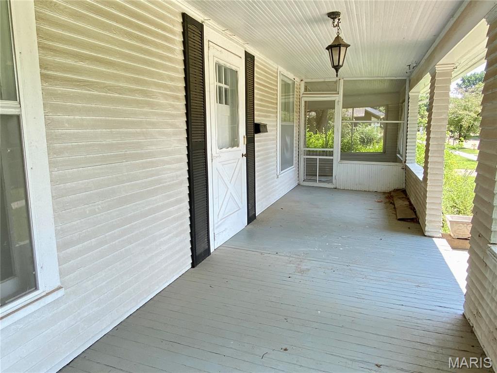 304 Hunter St Property Photo 5