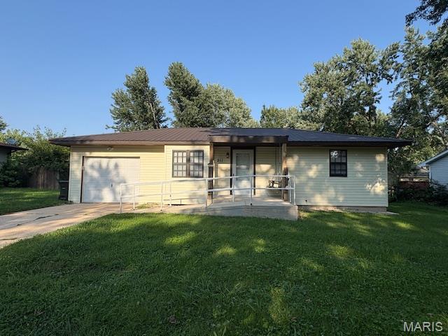 211 Belmont Drive Property Photo 1