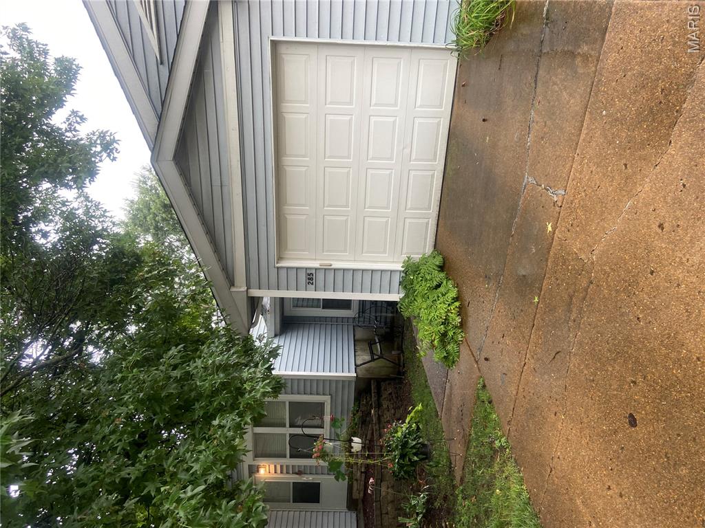 285 Highland Village Property Photo 1