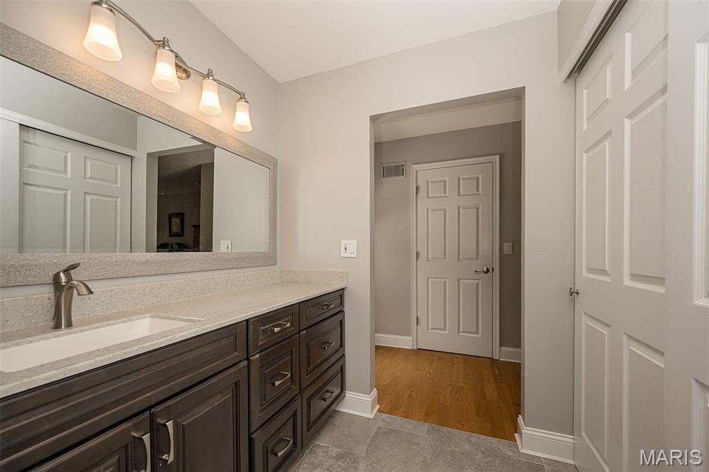 14246 Cypress Hill Drive Property Photo 28