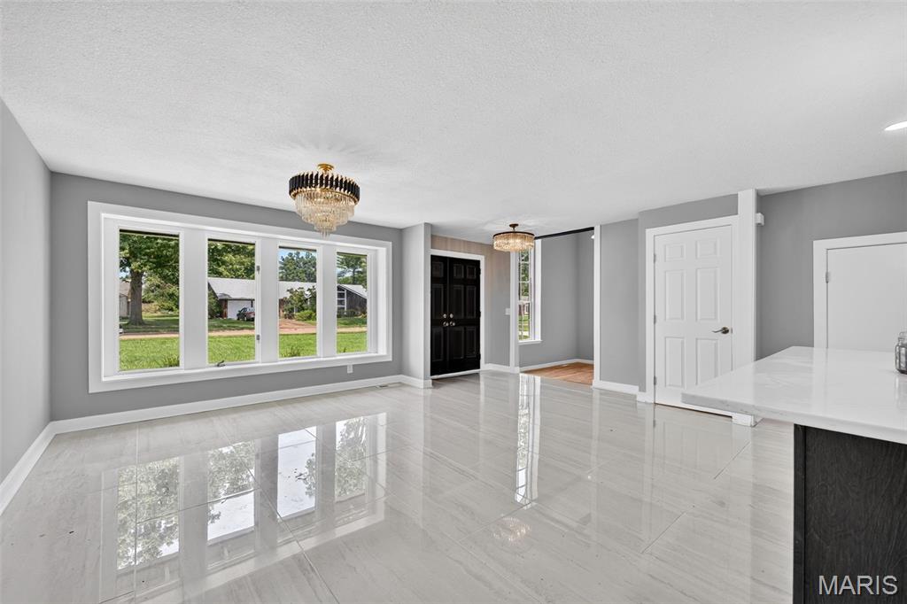 500 Kingridge Drive Property Photo 6