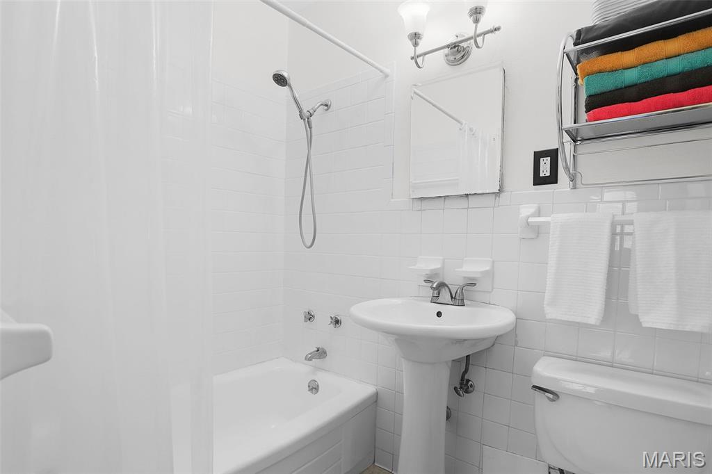 4466 W Pine Boulevard 2f Property Photo 21