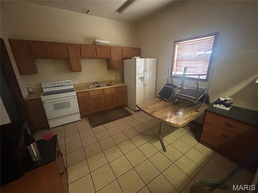 26049115 Property Photo 8