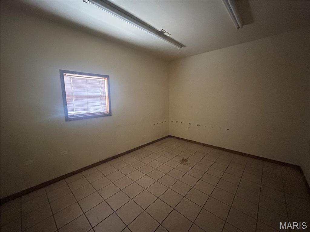 26049115 Property Photo 10