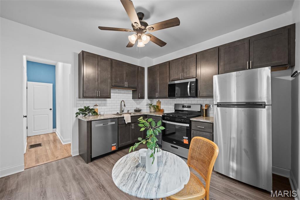 4851 Sigel Avenue Property Photo 18
