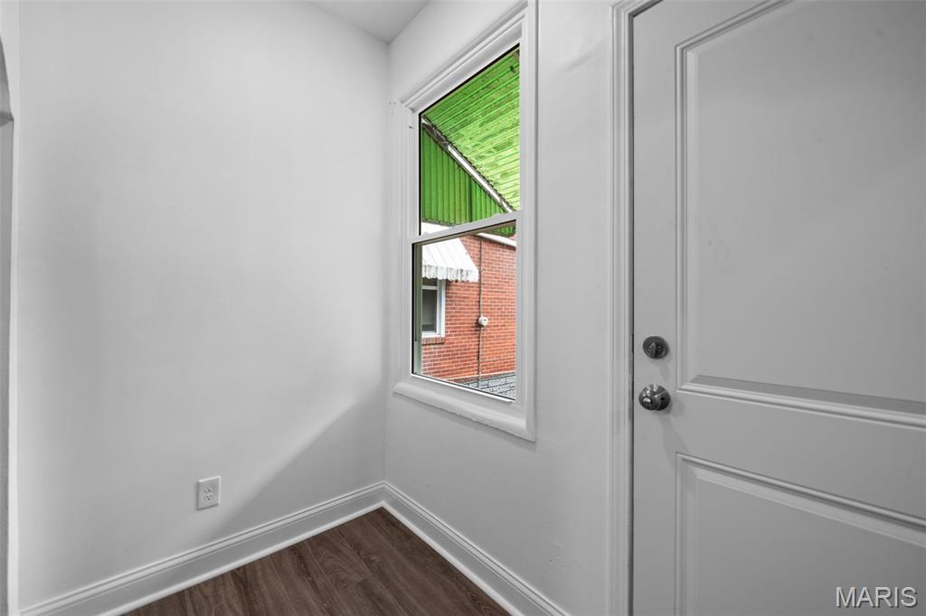 4851 Sigel Avenue Property Photo 20