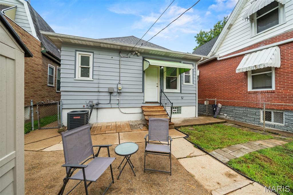 4851 Sigel Avenue Property Photo 31