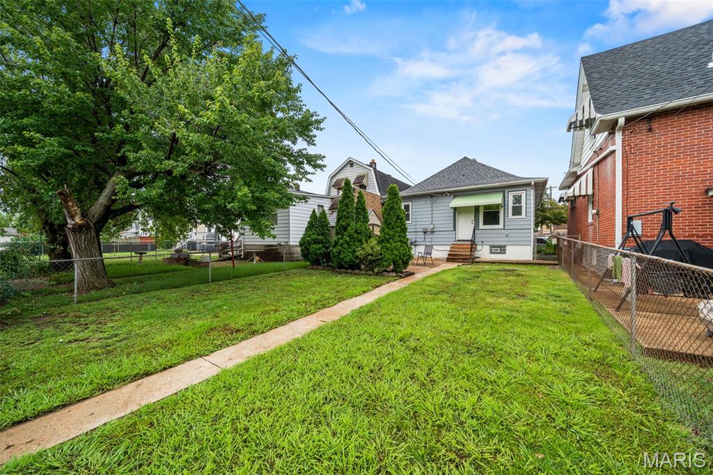 4851 Sigel Avenue Property Photo 33