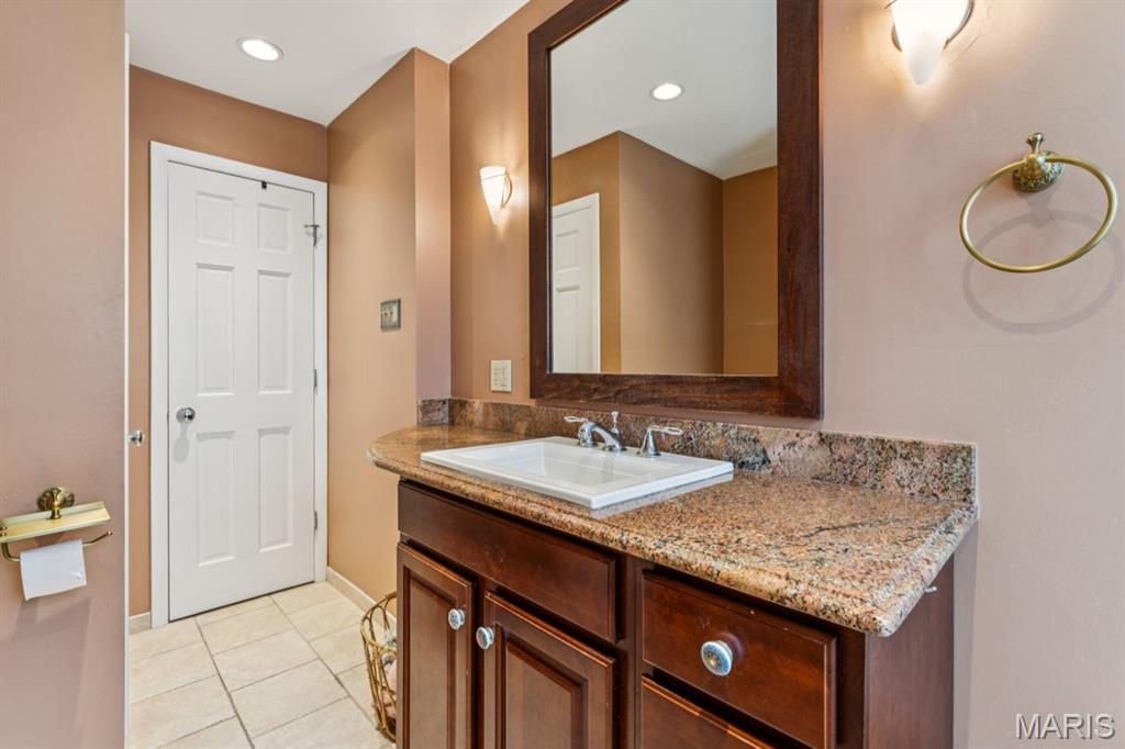 703 Edwin Avenue Property Photo 21