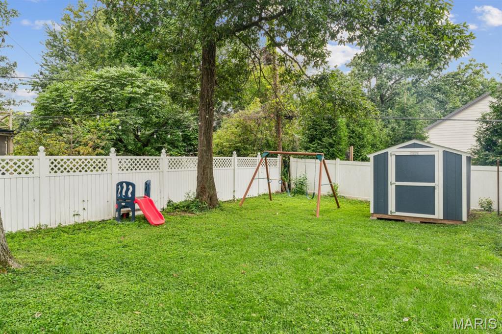 703 Edwin Avenue Property Photo 44