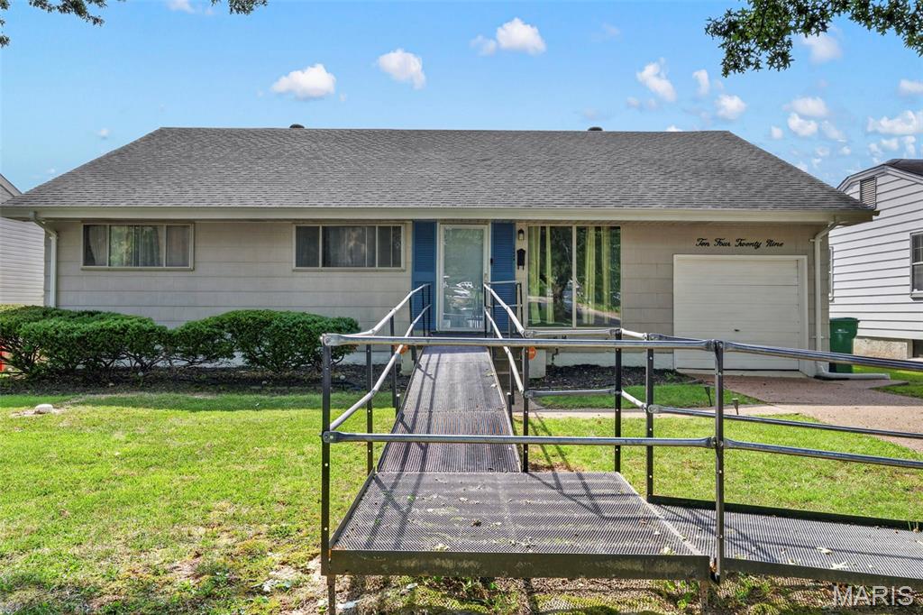 10429 Ewell Drive Property Photo 1