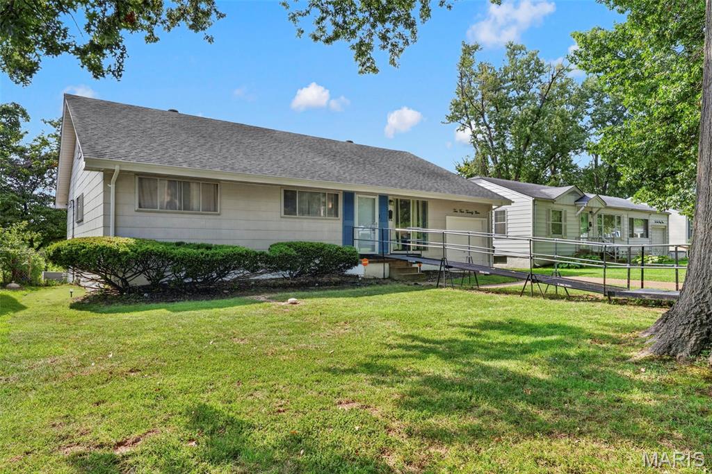 10429 Ewell Drive Property Photo 3