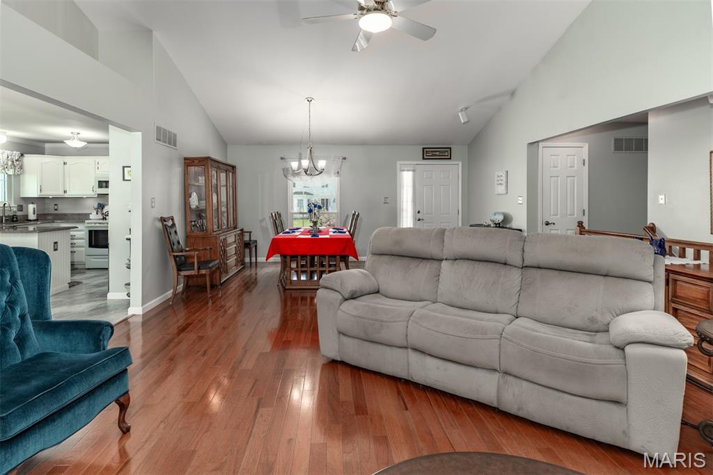 765 Spring Hill Farm Drive Property Photo 7
