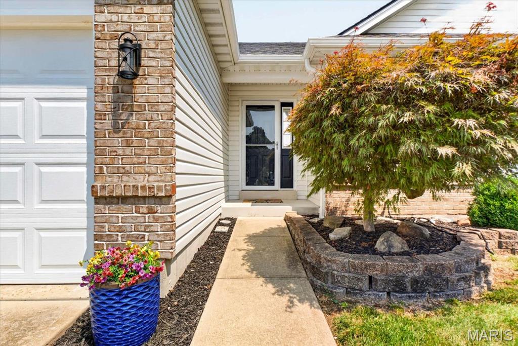 5146 Saddlebrook Parkway Property Photo 2