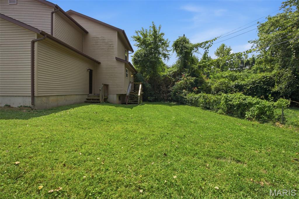 415 Hentschel Place Property Photo 18