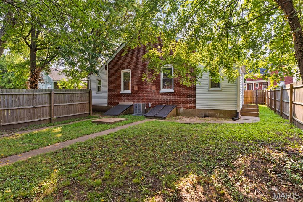 105 S 8th Street Property Photo 8