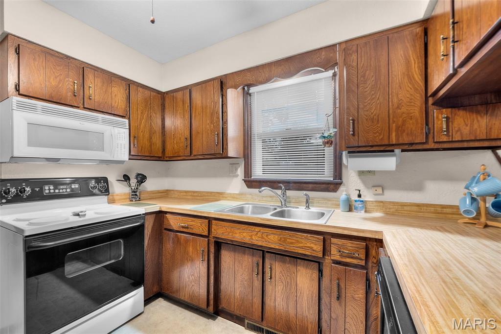 3126 Wisteria Drive Property Photo 28