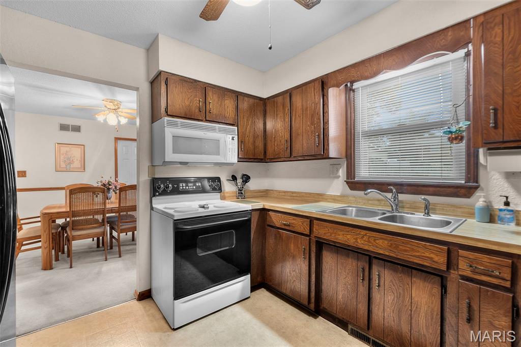 3126 Wisteria Drive Property Photo 32