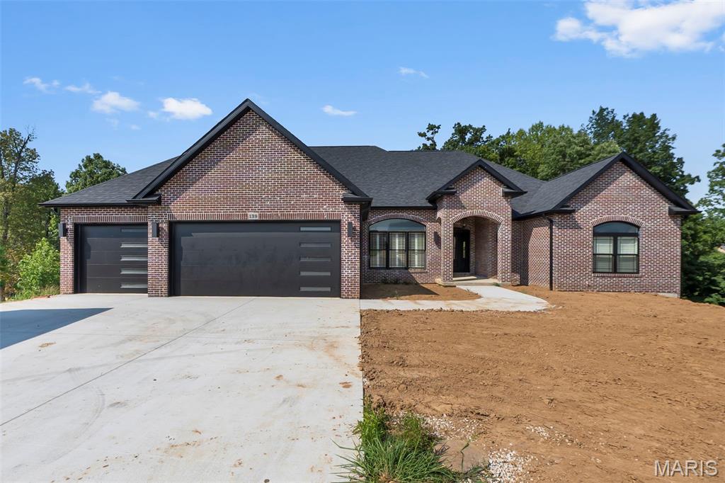 139 Kingfisher Court Property Photo 1