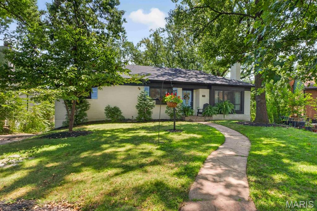 8704 W Kingsbury Avenue Property Photo 1