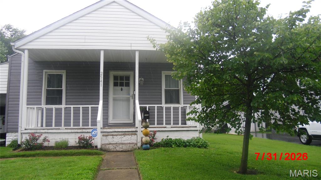 2541 Center Street Property Photo 1