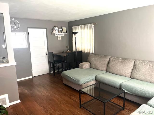 9438 Tiber Drive Property Photo 5