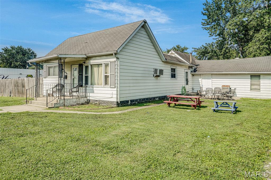 723 S Hackman Street Property Photo 1