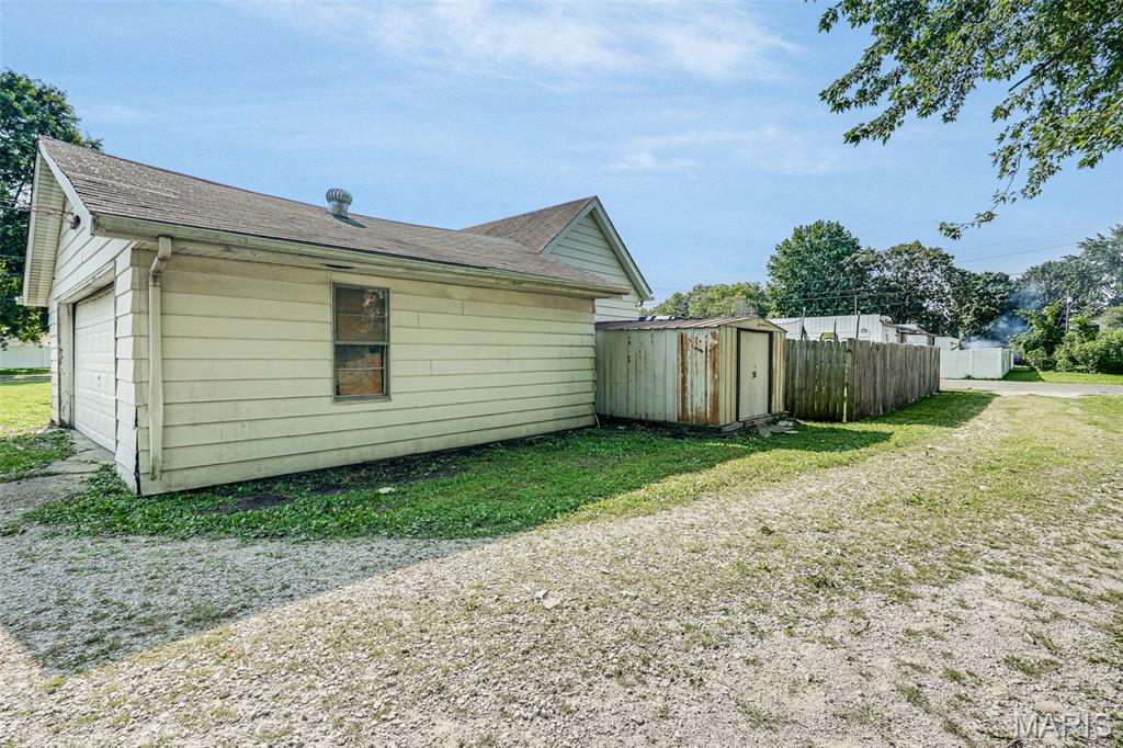 723 S Hackman Street Property Photo 22