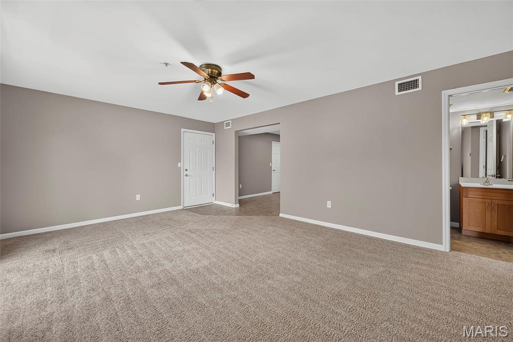 2562 Coppergate Square Drive F Property Photo 4