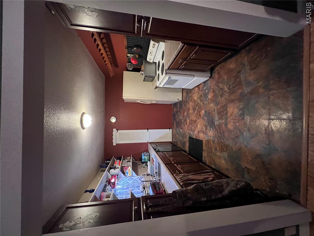 490 Skyview Drive Property Photo 11