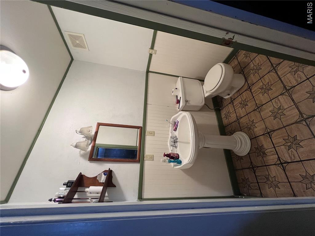 490 Skyview Drive Property Photo 26