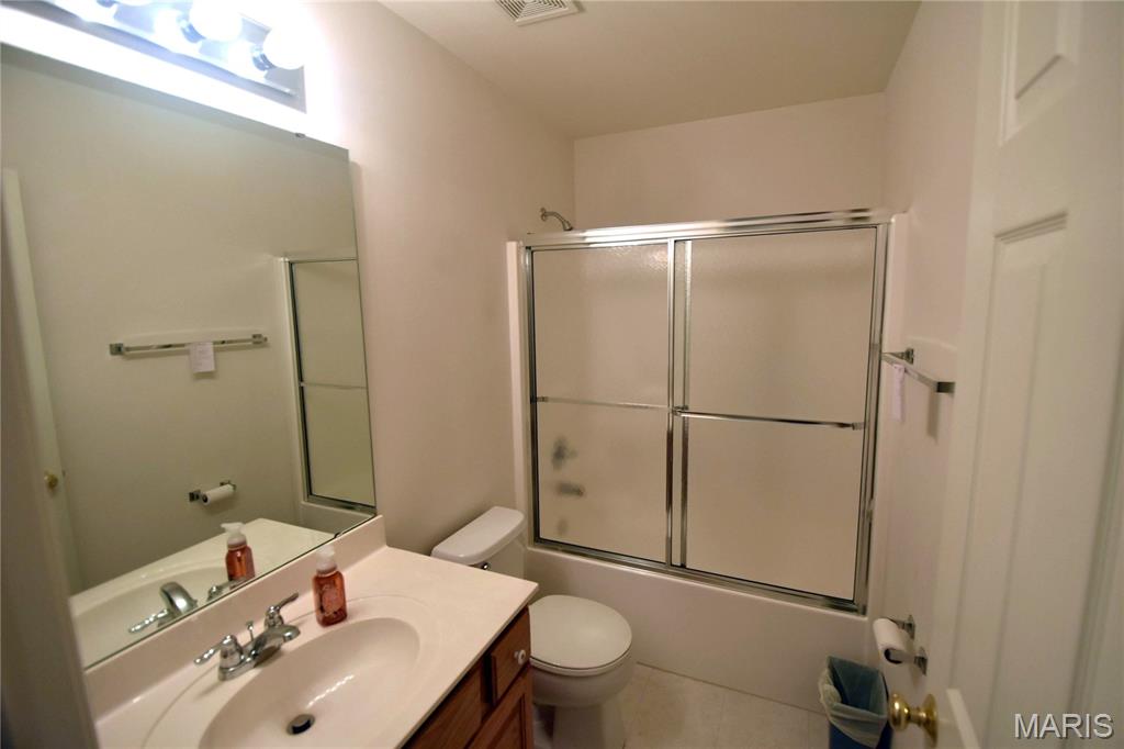 1002 Shire Lane Property Photo 11