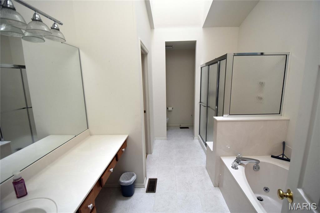 1002 Shire Lane Property Photo 13