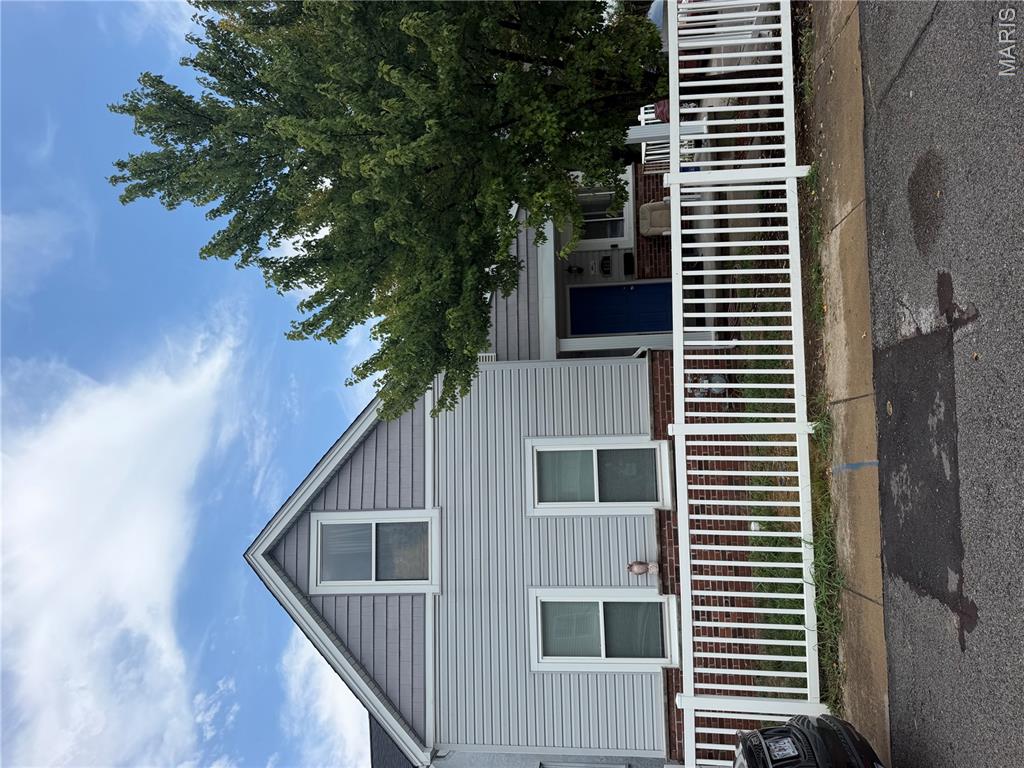 615 Lagro Avenue Property Photo 1