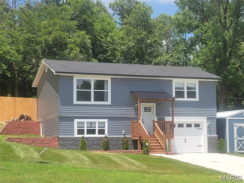 902 Forest Avenue Property Photo 1