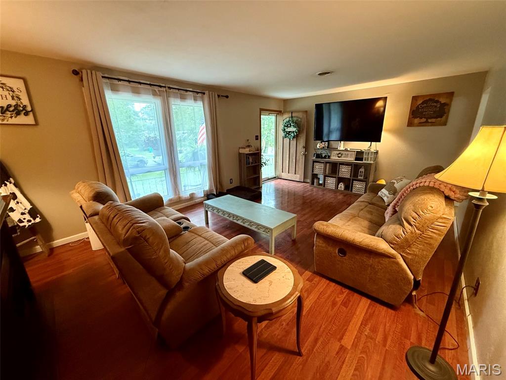 432 East Street Property Photo 5