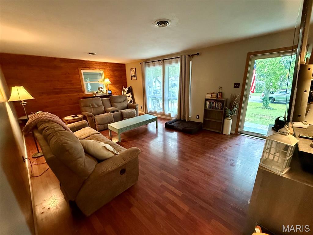 432 East Street Property Photo 6