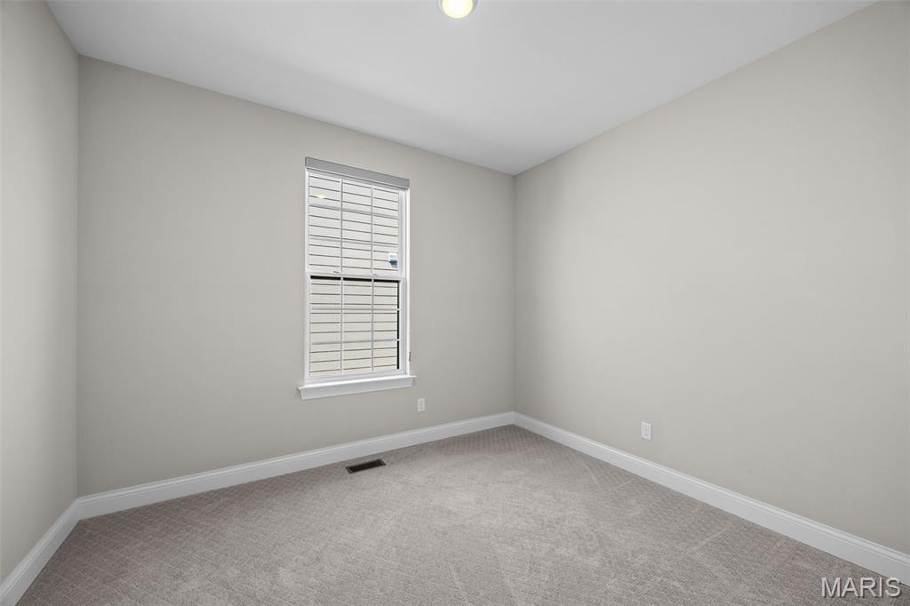 2453 Grover Ridge Drive Property Photo 9