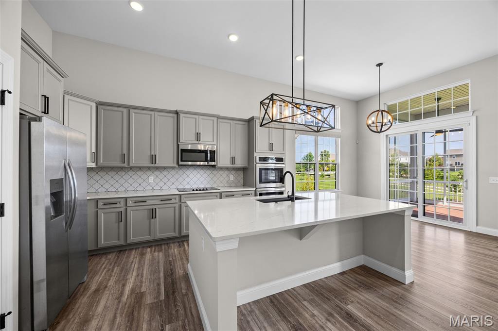 2453 Grover Ridge Drive Property Photo 11